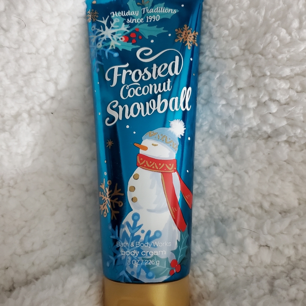 Frosted Coconut Snowball